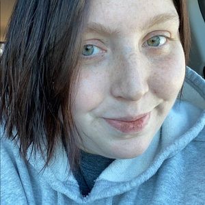 Meet your Posher, Joelle